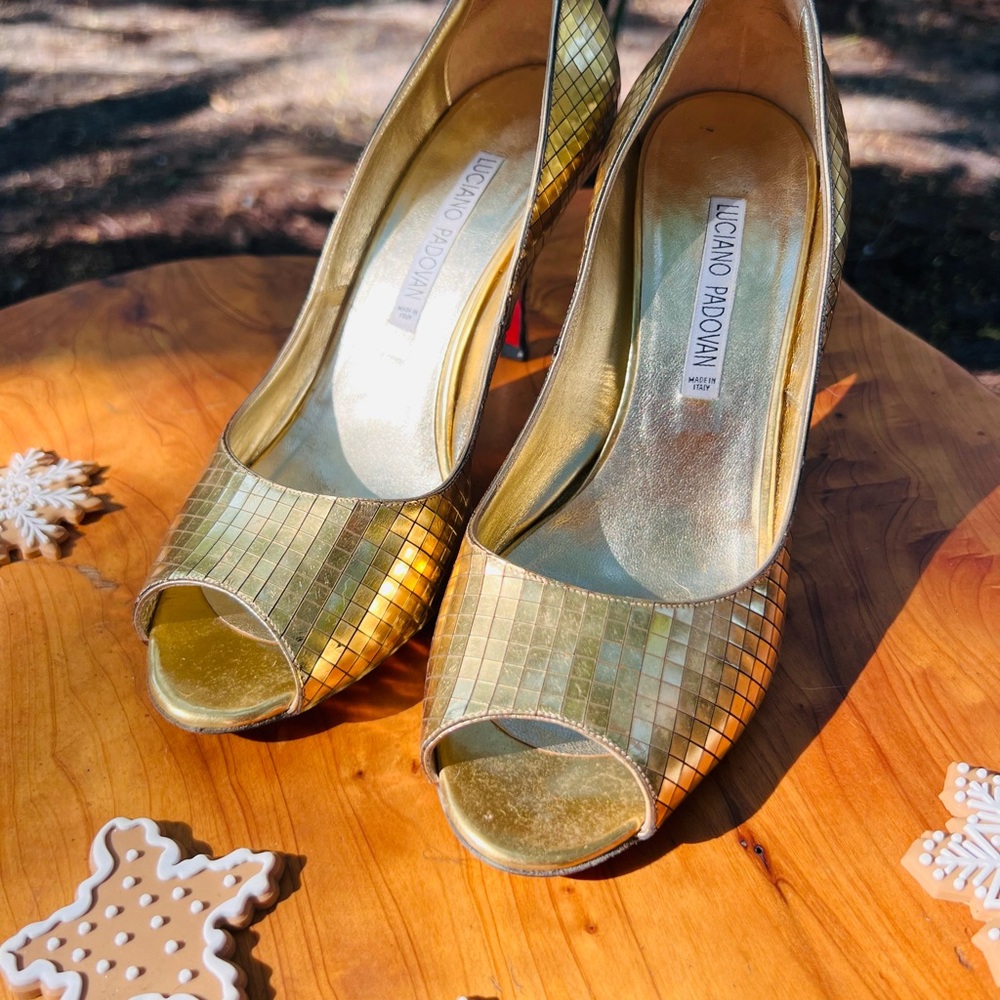Luciano Padovan Gold Mosaic Peep-Toe Heels read below